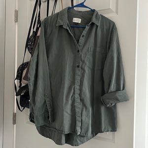 Universal Thead Olive Button Up